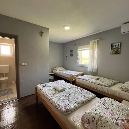 Bed & Breakfast Janja Andjela 4*